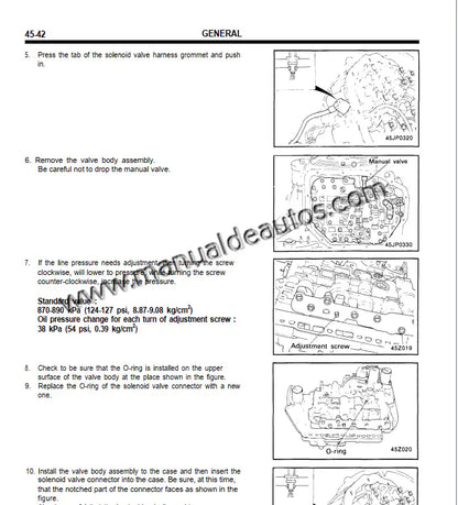 Transmisión del Hyundai Elantra 1992–1995 durante servicio técnico especializado.
